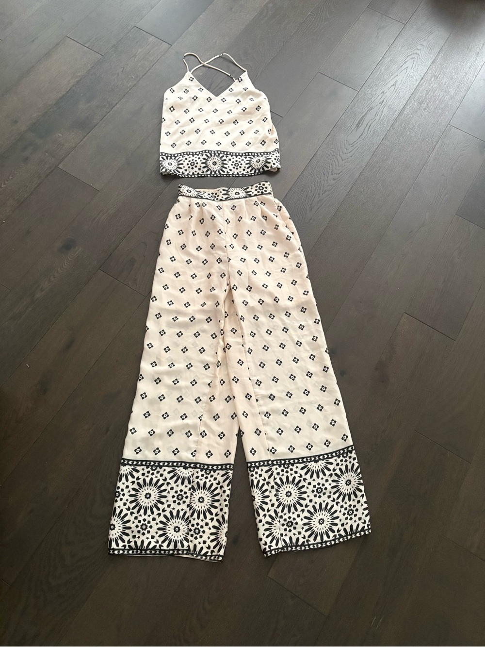 H&M Cream Patterned Wide-Leg Pant and Tank Set